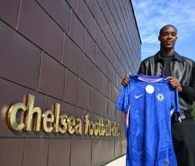 内部调动！官方：切尔西签下斯特拉斯堡前锋埃梅加，明夏正式加盟